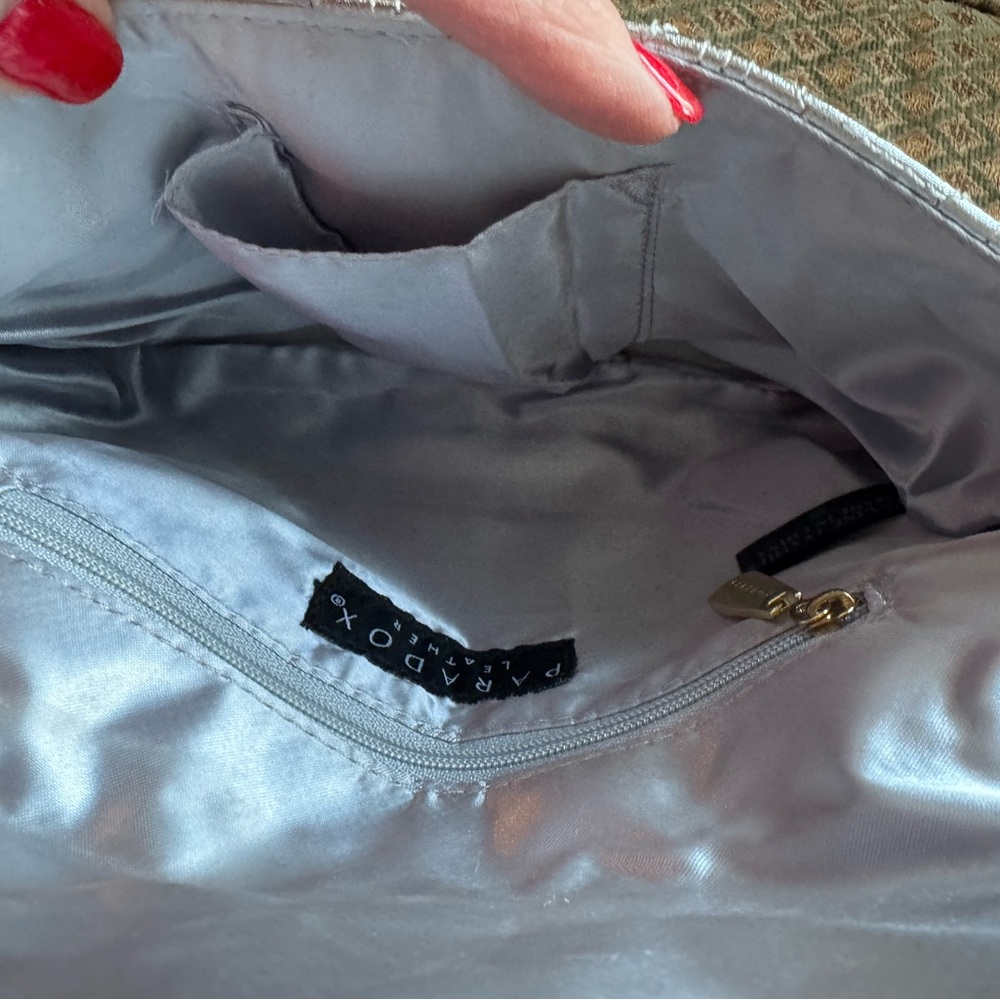 Paradox Silver Quilted Shoulder Bag with Gold Chain - Picture 4 of 4